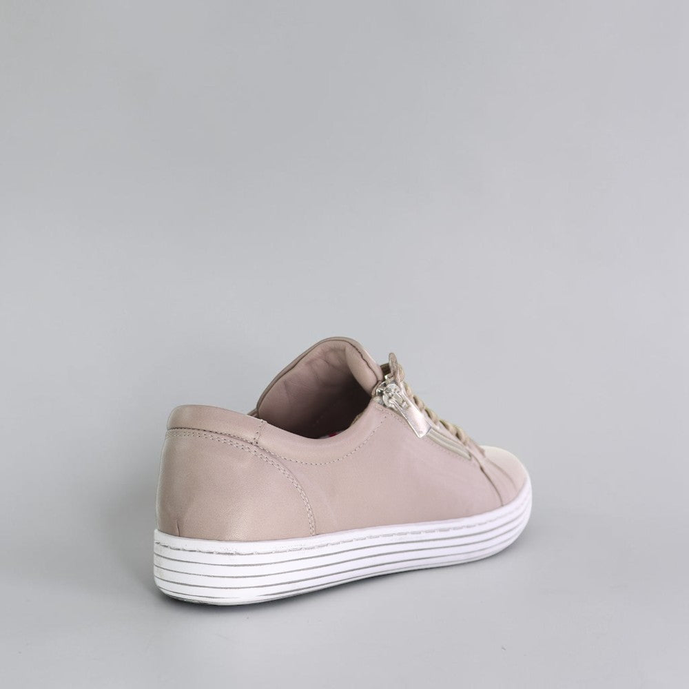 CABELLO Unity Stone sneakers in gray with white soles, featuring stylish design and comfortable fit.