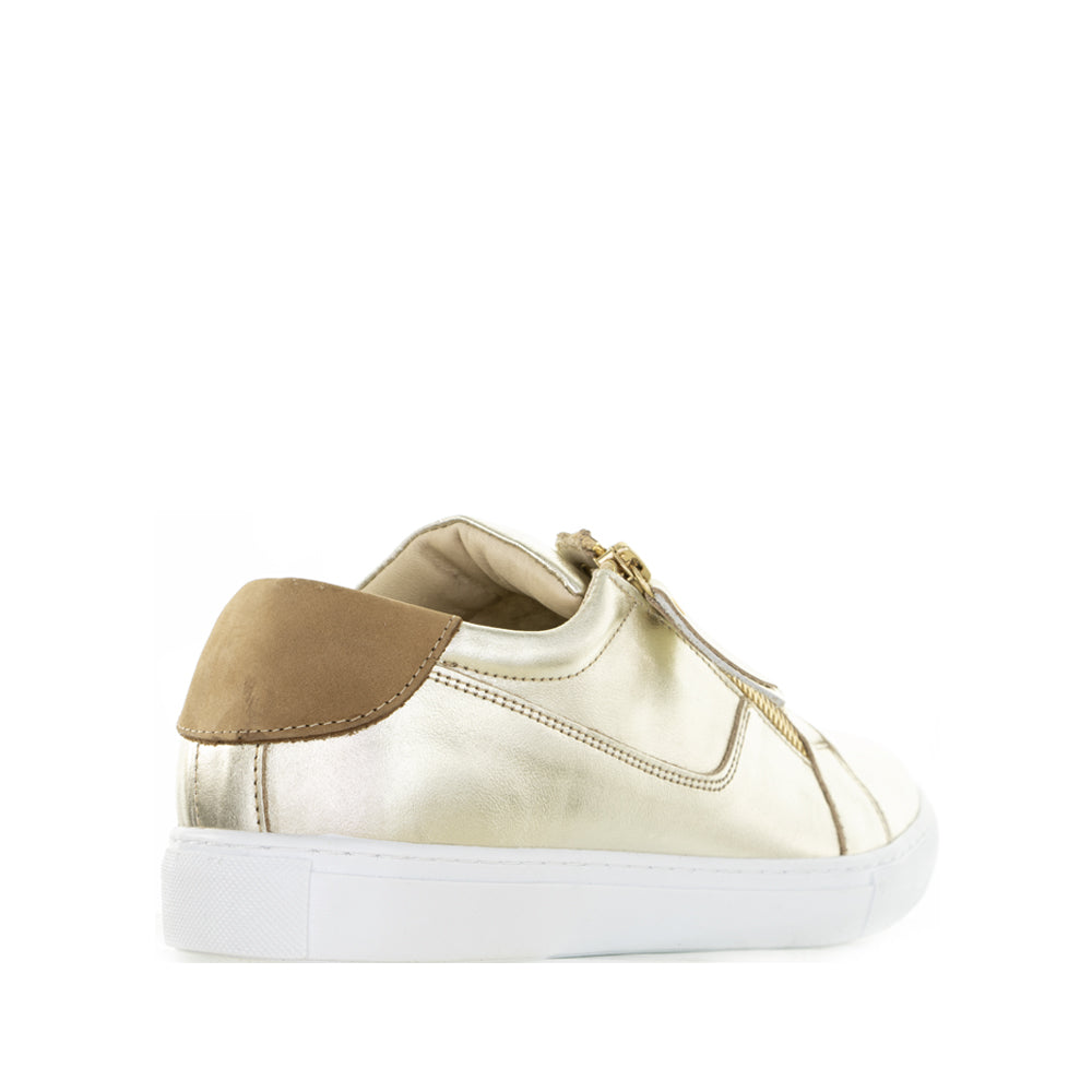 Gold Cabello EG520 sneakers with stylish design, featuring a sleek gold finish and modern athletic silhouette.