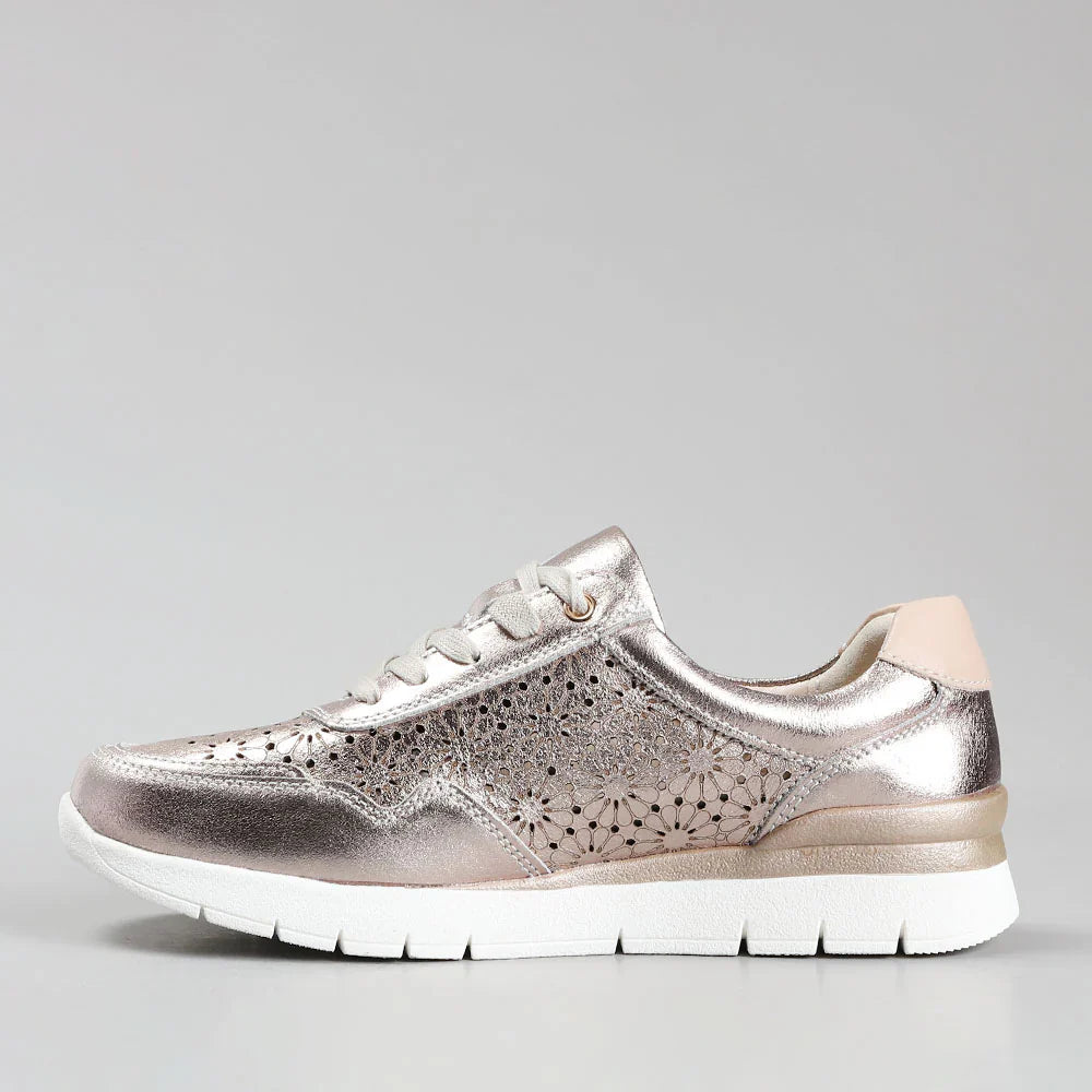 CC RESORTS Caitlyn Champagne Beige sneakers featuring a stylish beige design and comfortable fit.