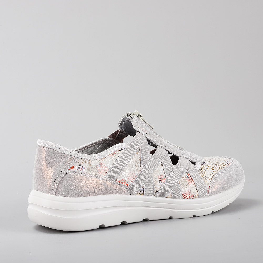 Casual CC Resorts Callum Stone Floral sandals with floral pattern and neutral tones, designed for comfortable summer wear.