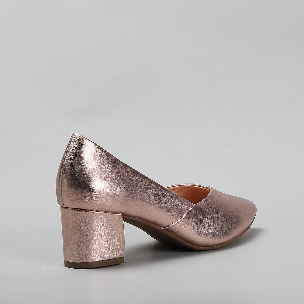 Le Sansa Carly Rose Gold heels featuring a sleek design and rose gold finish, perfect for elegant occasions.