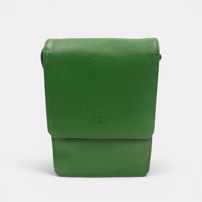 Second Nature CB6 Monstera handbag with a structured design and botanical leaf pattern, stylish and perfect for everyday use.