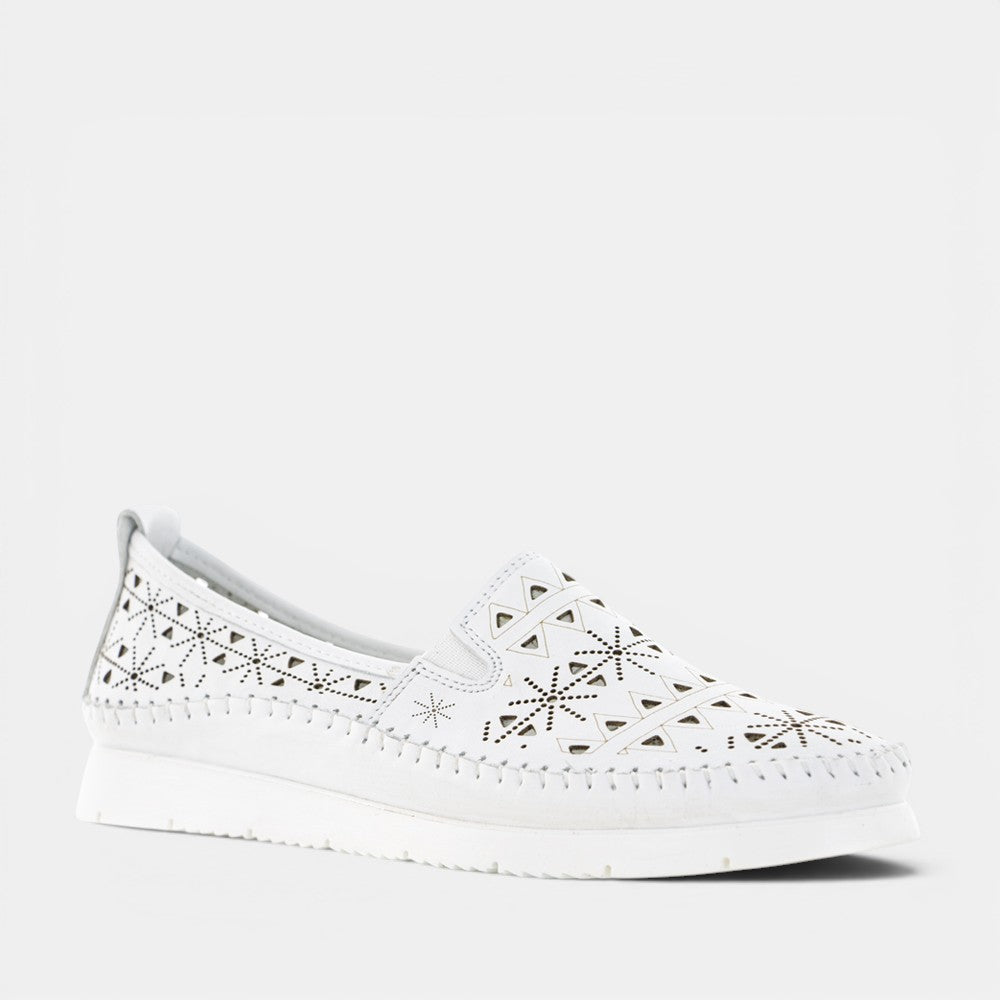 CABELLO Clear White slip-on shoes with sleek design and transparent white material, showcasing comfort and modern style.