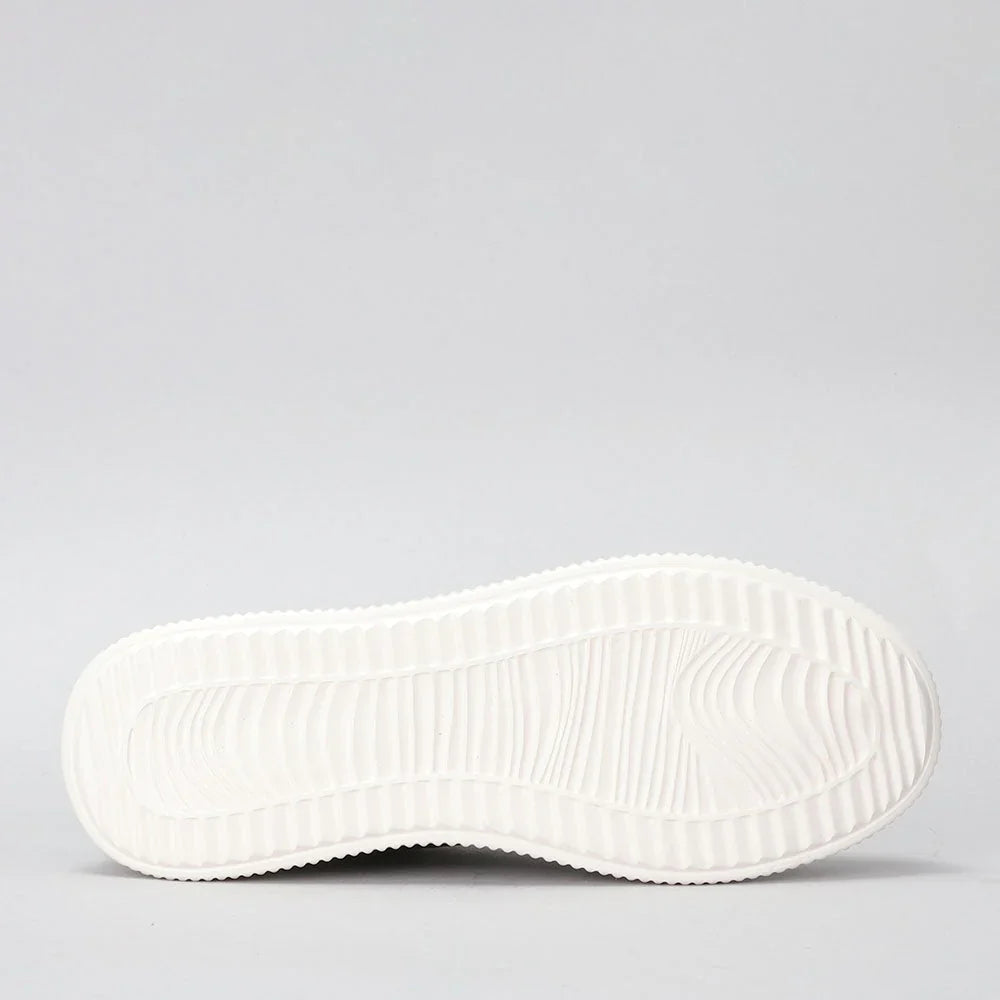 Black Le Sansa Cosco sneakers with white soles, showcasing a sleek design and stylish athletic footwear.