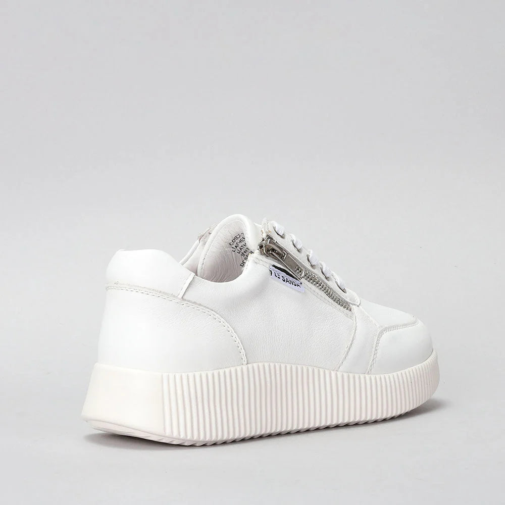 Le Sansa white sneakers with a sleek design, featuring a clean look and comfortable fit, perfect for casual wear.
