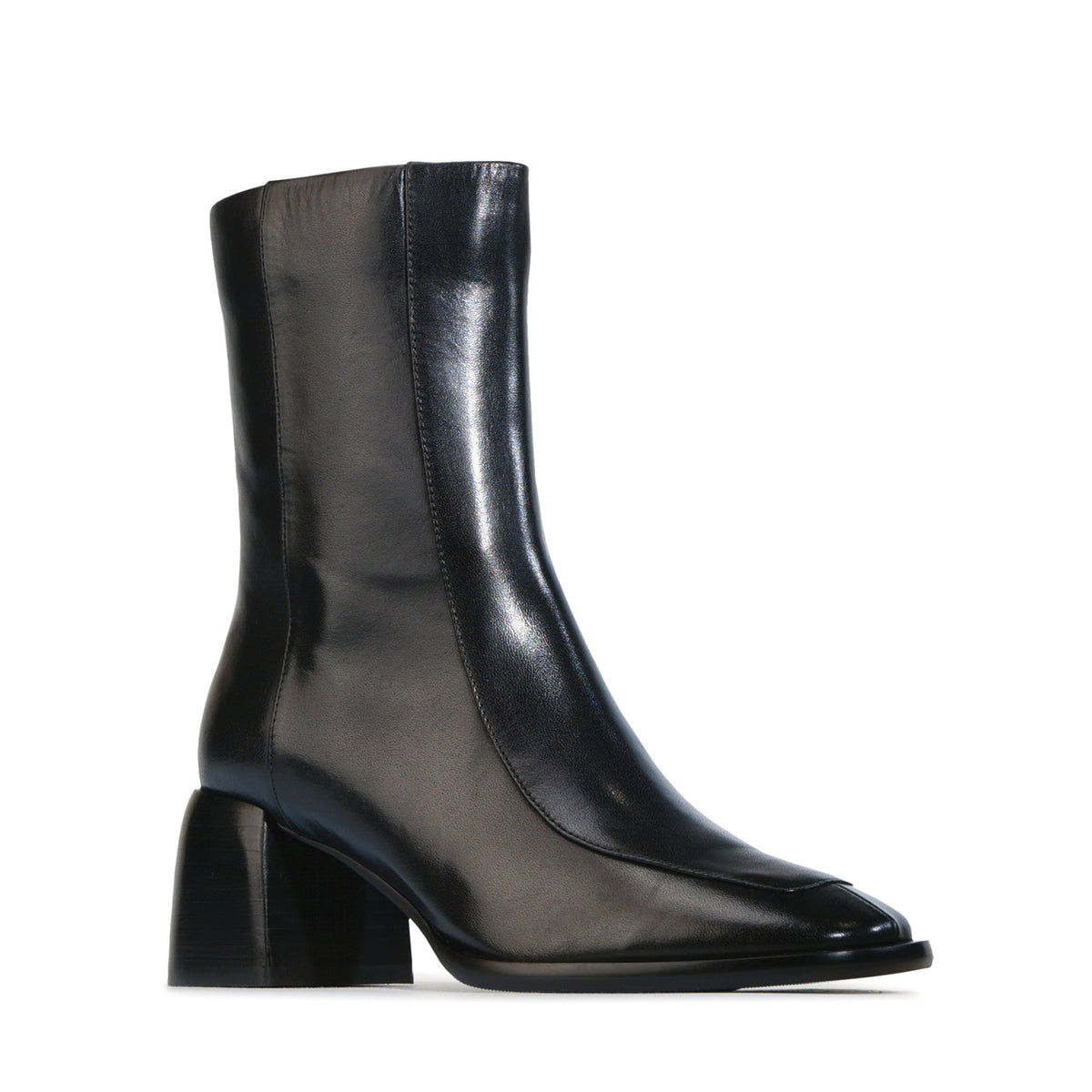 Eos Charline black boots with sleek design, featuring smooth leather and stylish ankle height, perfect for versatile fashion.