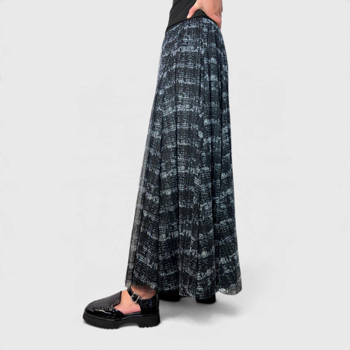 MINX SWAN LAKE TULLE COCO BLACK LONG SKIRT