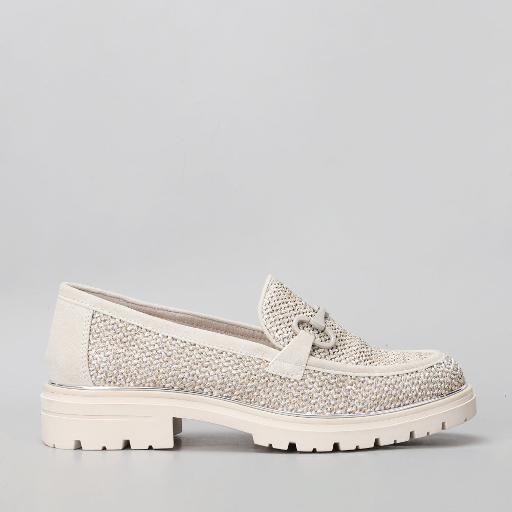 Beige LE SANSA DEEJAY loafers with a sleek design, featuring smooth leather and stylish stitching.