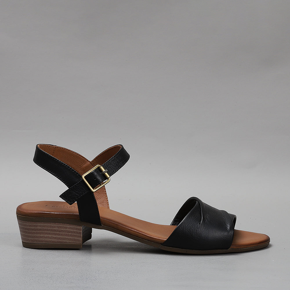 LE SANSA DELTA BLACK Women Sandals - Zeke Collection NZ
