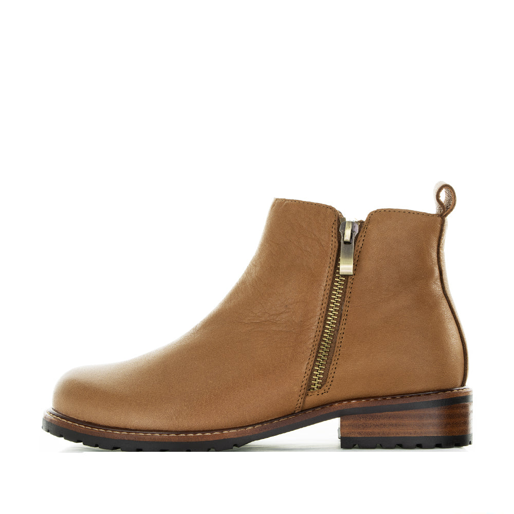 LESANSA FIG DARK BROWN Women Boots - Zeke Collection NZ