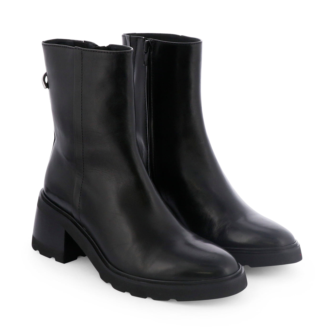 EOS Finley Black boots showing the stylish ankle-high design with sleek black leather and subtle stitching details.