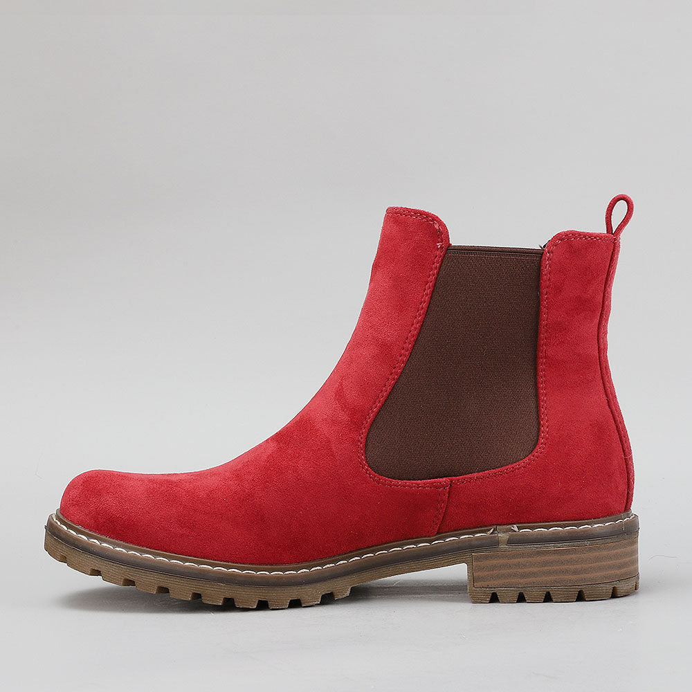 CC Resorts GAMILIA red suede boots with a stylish design, featuring a sleek silhouette and comfortable ankle height.