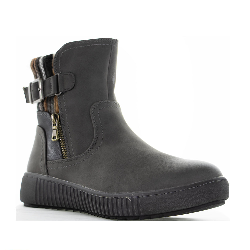 Grey CC Resorts Garrett boots with stylish laces and chunky soles, perfect for casual and outdoor wear.