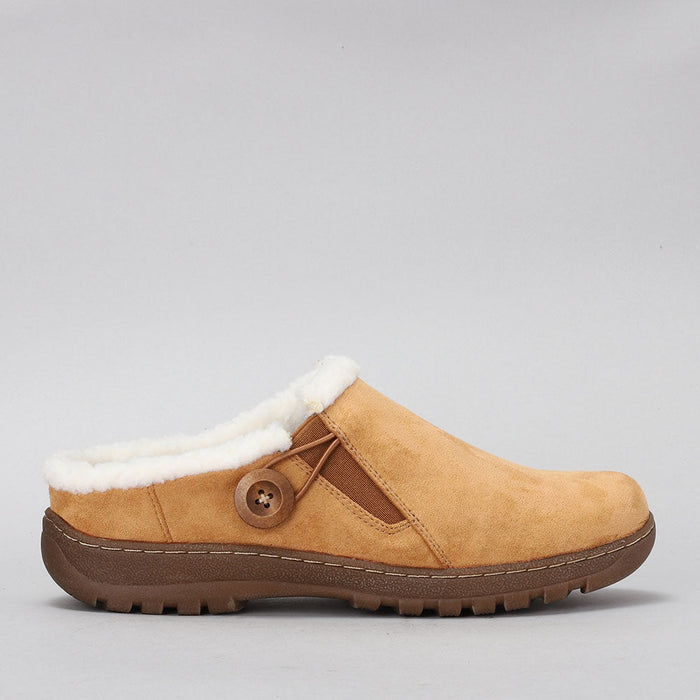 CC Resorts Glen Chestnut slippers featuring soft, plush design with chestnut-colored fabric and comfortable slip-on style.