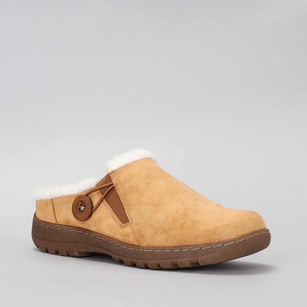 CC Resorts Glen Chestnut slippers with soft, plush material and slip-on design, ideal for comfortable indoor wear.