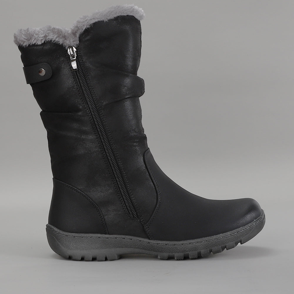 Black CC Resorts Goose boots shown from the side, featuring a stylish design and durable sole for outdoor wear.