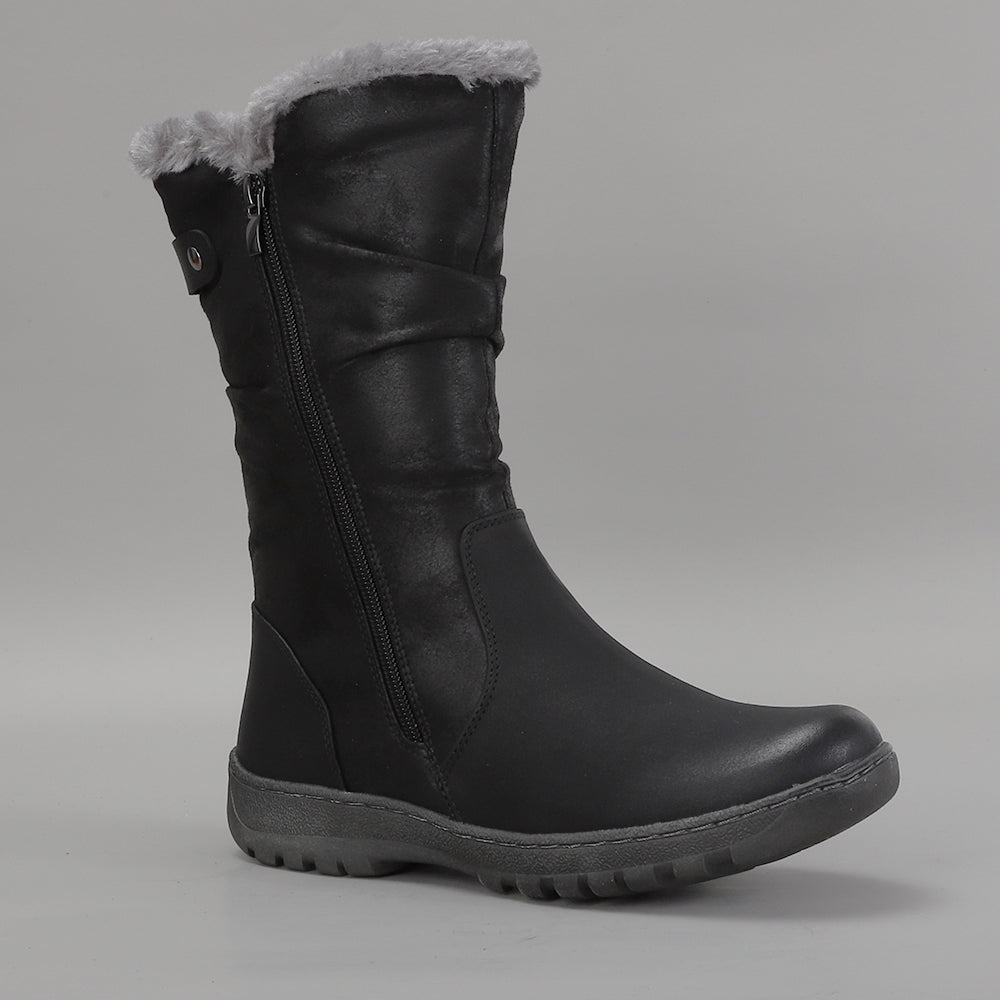 Black CC Resorts goose boots with sturdy soles and stylish design, perfect for cold weather outdoor wear.