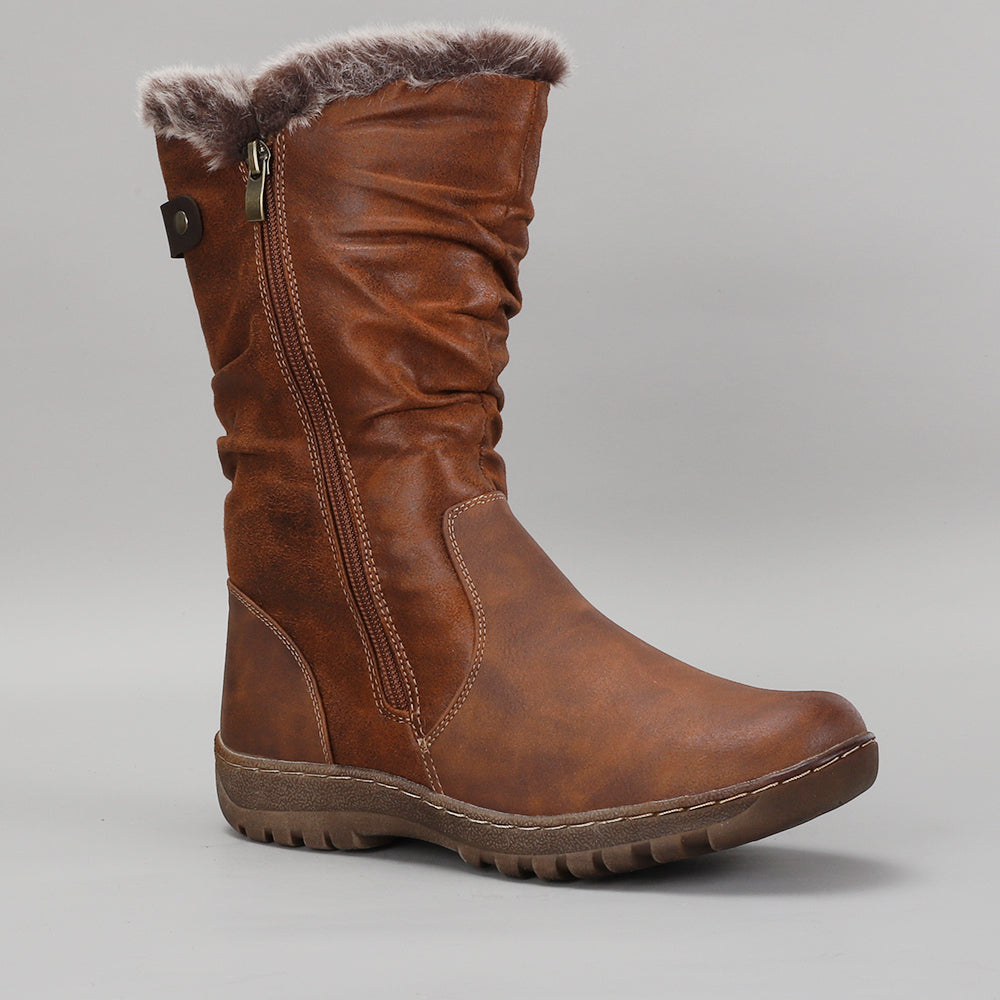 CC Resorts goose brown boots featuring a soft, rounded toe and stylish design, perfect for casual or outdoor wear.