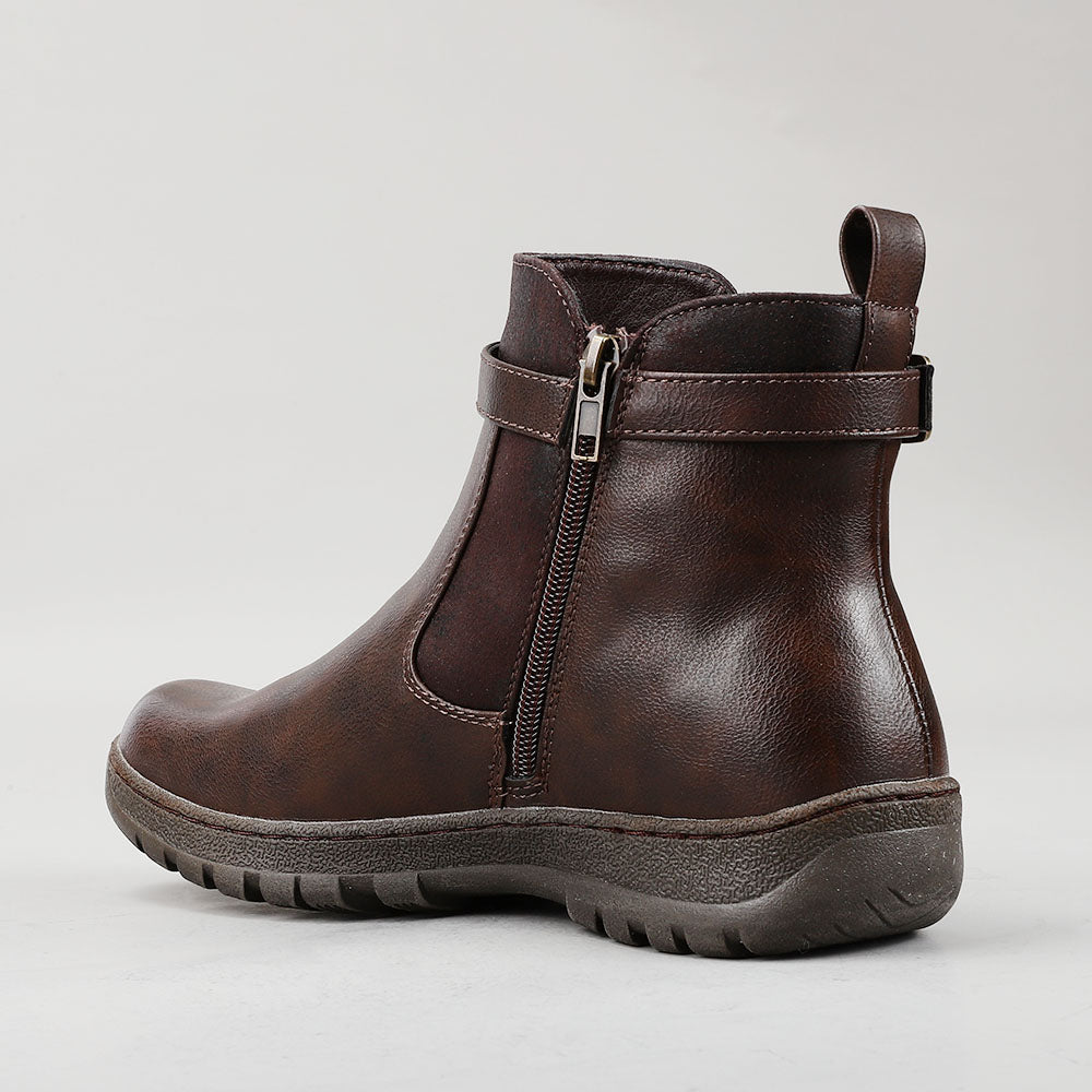 CC Resorts grey chocolate boots with a stylish design, shown in the image with a close-up of the textured material.