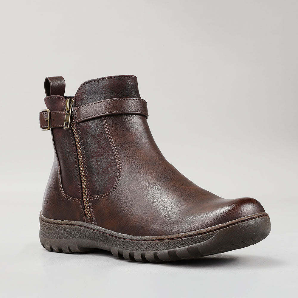 CC Resorts grey chocolate boots with stylish design, featuring a sleek silhouette and comfortable fit.