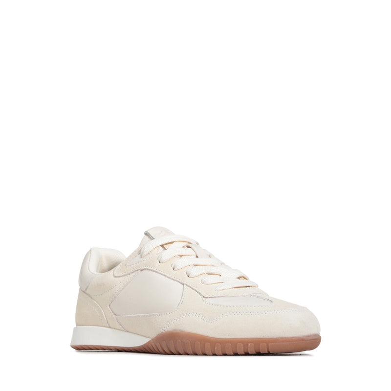 EOS Glinda off-white sneakers with stylish design, featuring white laces and a modern, casual look.