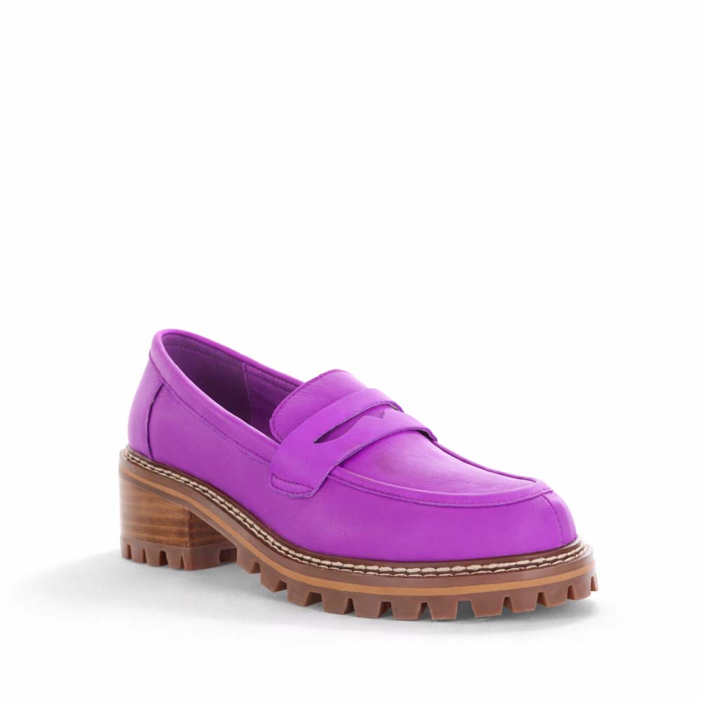 Le Sansa Zoey purple casual shoes with stylish design and comfortable fit, shown in a detailed close-up.