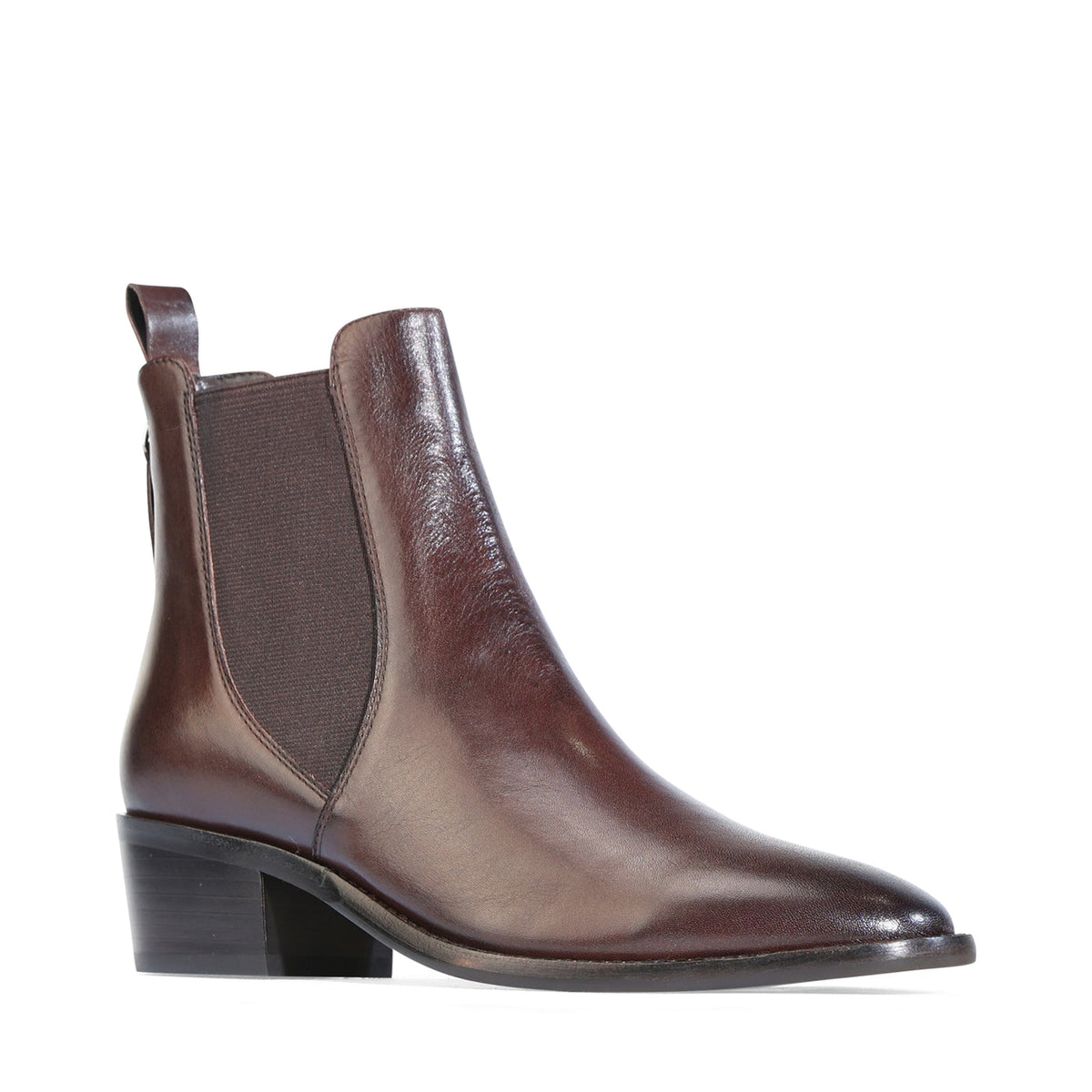 Eos Ila Chestnut boots featuring rich chestnut leather, stylish ankle height, and sleek design perfect for casual wear.