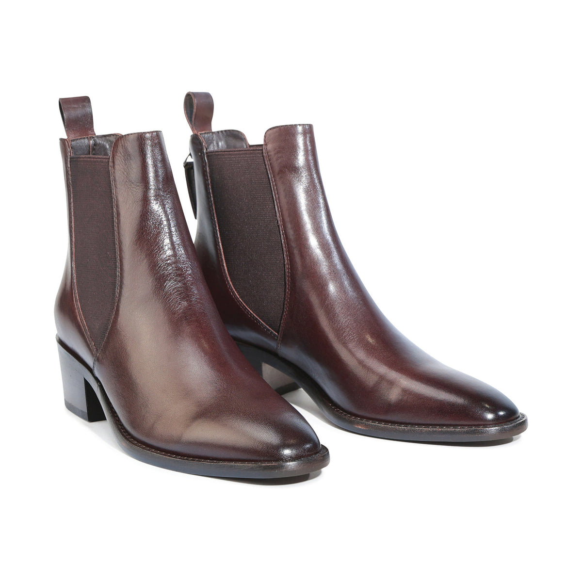 Eos Ila Chestnut boots with rounded toe and ankle-high design in rich chestnut color, featuring smooth leather finish.