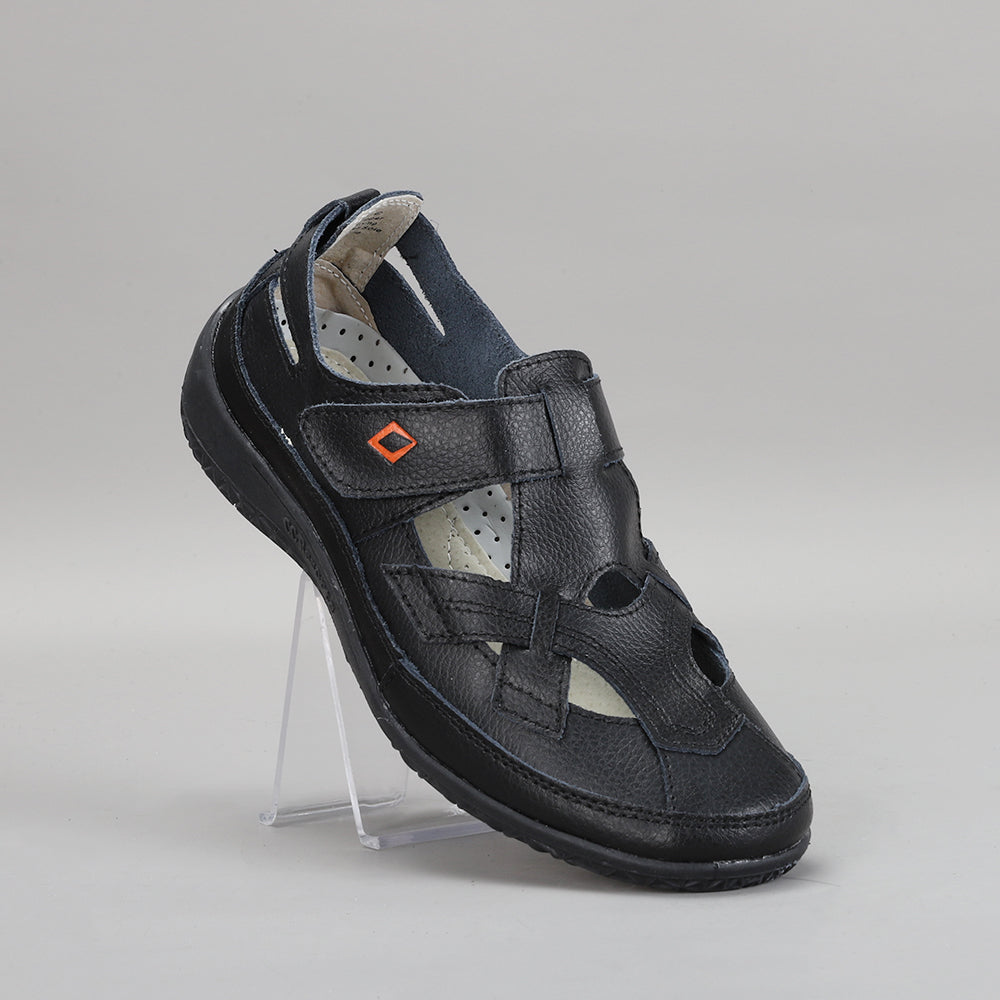 Black CC RESORTS Jackie flats with pointed toe and sleek design, perfect for casual and dressy occasions.