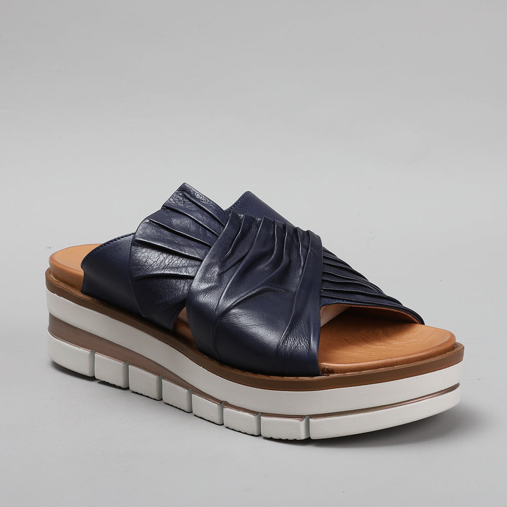 LE SANSA KHLOE NAVY Women Slip-ons - Zeke Collection NZ