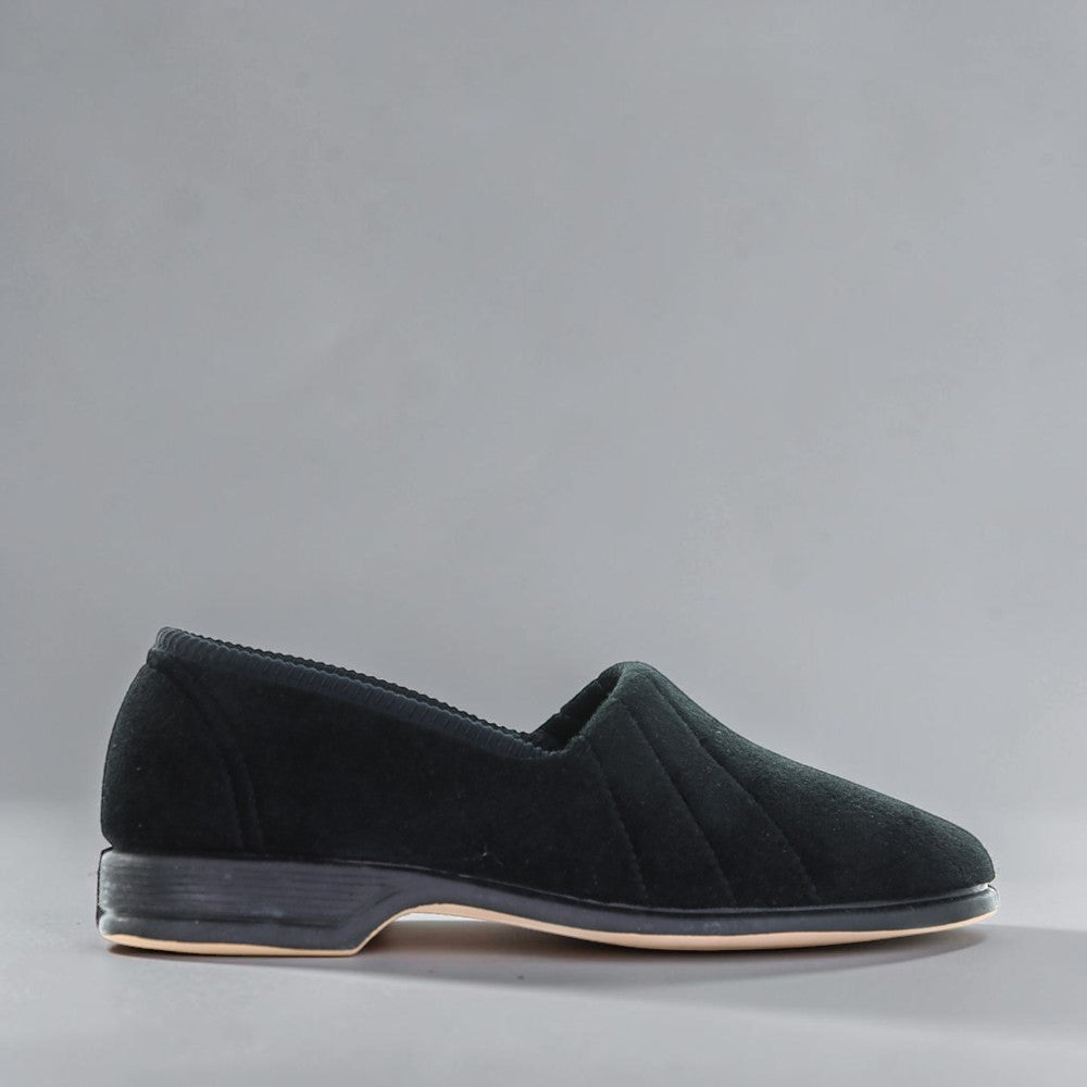 Euroflex Koala black slippers, soft slip-on footwear with comfortable black fabric and casual design, perfect for indoor wear.