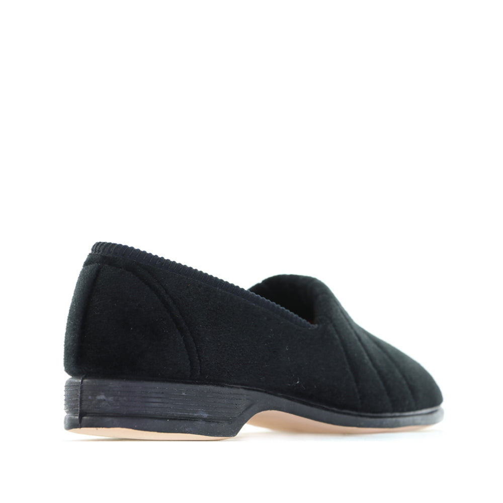 Black Euroflex Koala slippers with soft fabric uppers and comfortable soles, ideal for indoor wear.