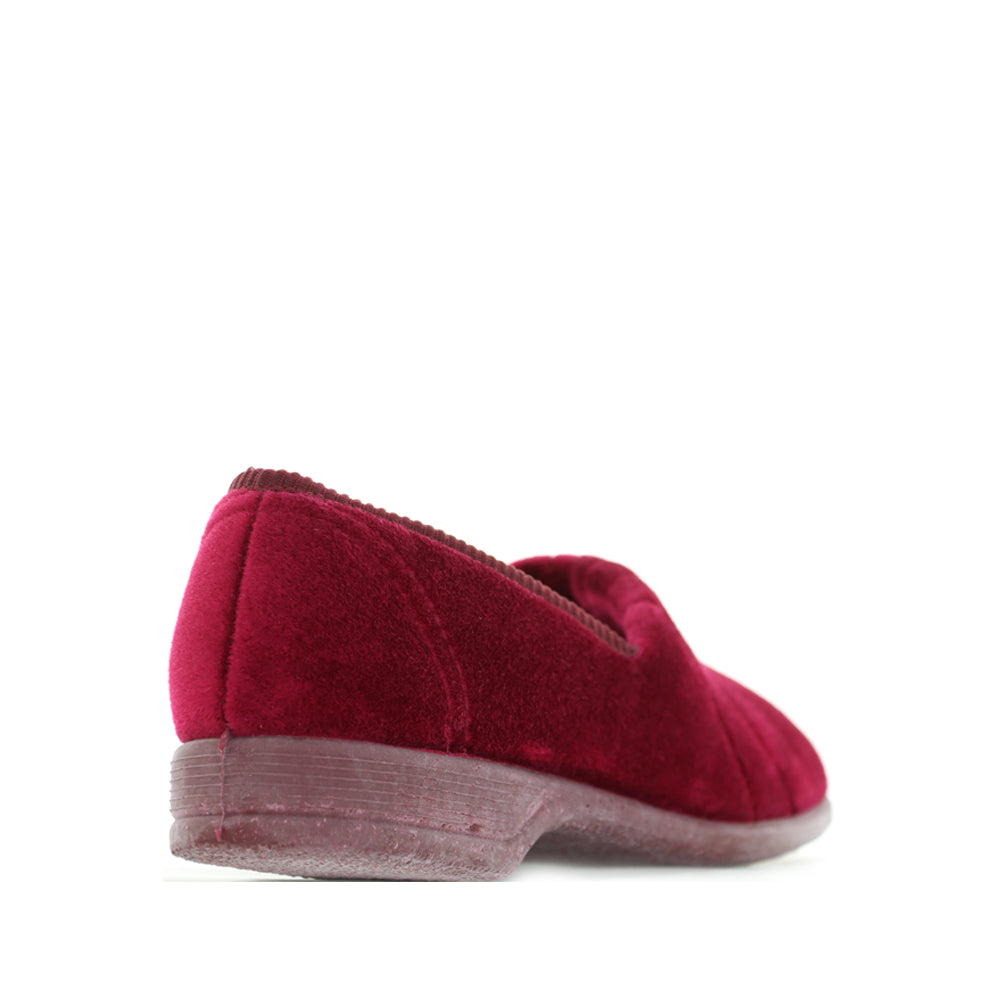 Euroflex Koala Burgundy slippers featuring plush interior and soft sole for comfortable indoor wear.
