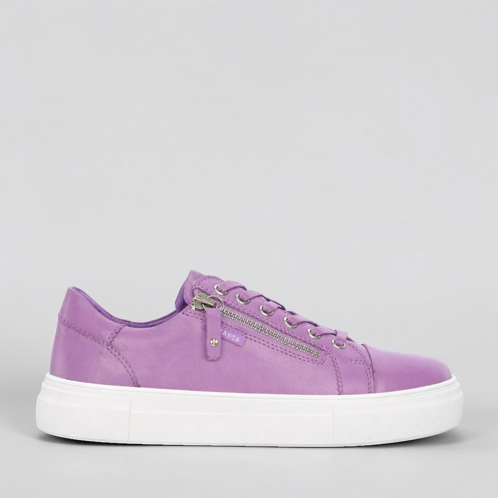 Le Sansa Quest II lavender casual shoes with a soft lavender color and comfortable design, shown from a front angle.