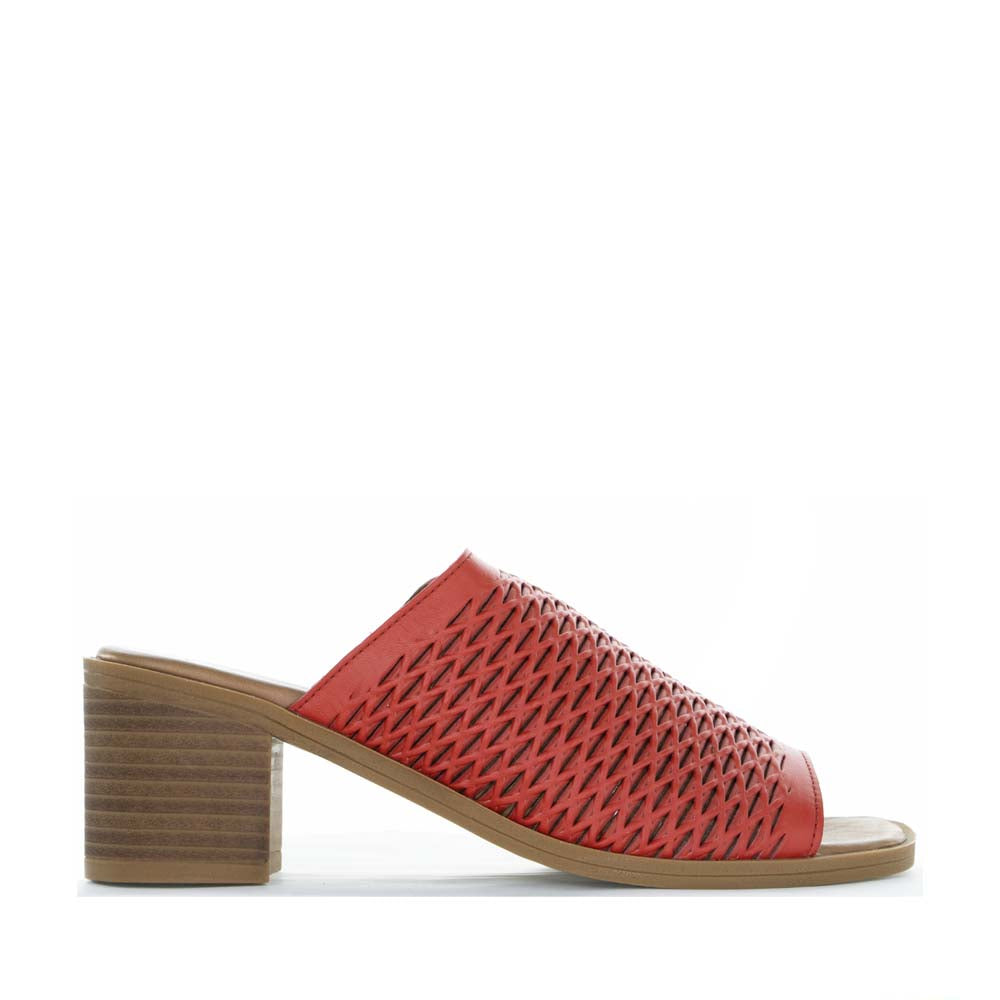 Le Sansa Lesansa Lovia II red heels with pointed toes and sleek design, perfect for stylish occasions.