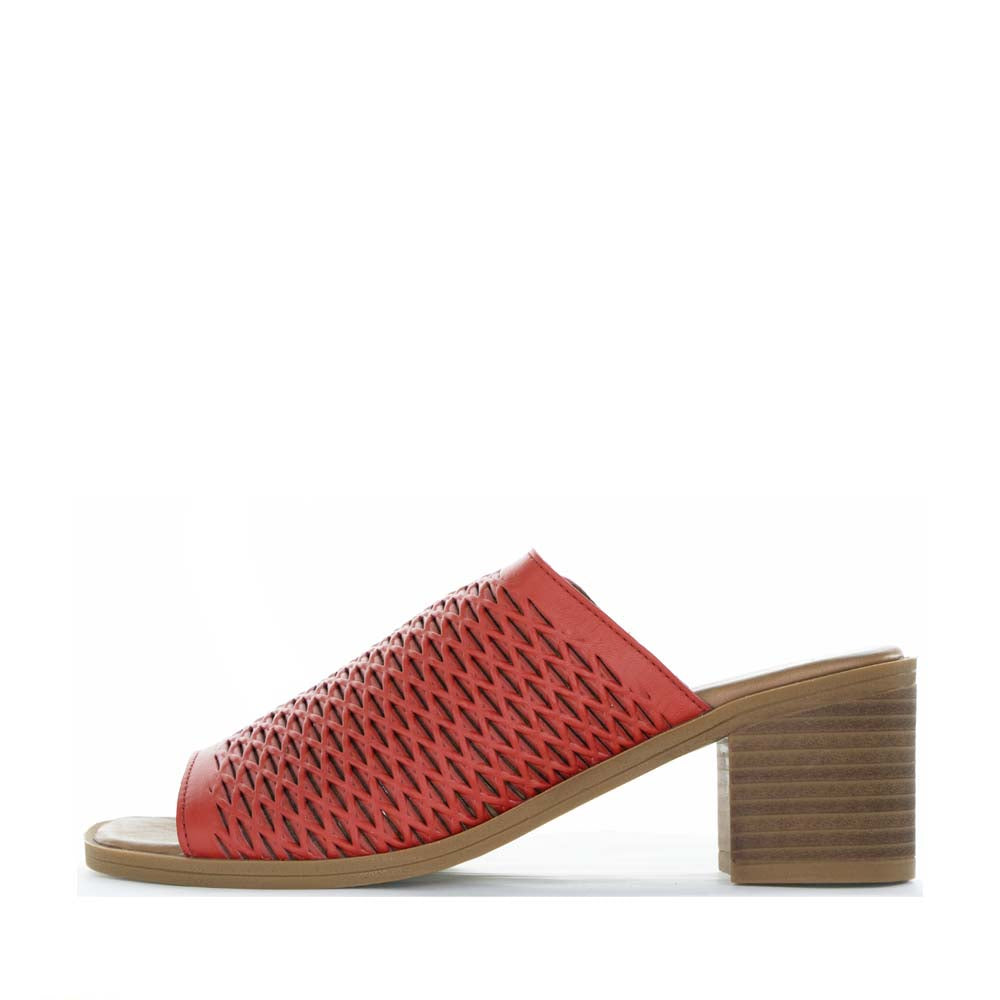 Le Sansa LESANSA LOVIA II red heels with pointed toes and stiletto heels, stylish footwear for formal or evening wear.