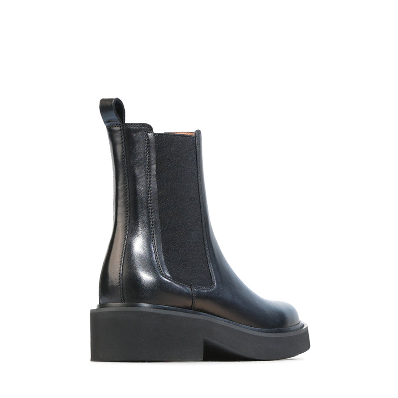Black EOS Leilin boots featuring sleek design and stylish ankle height, perfect for casual or dressy outfits.