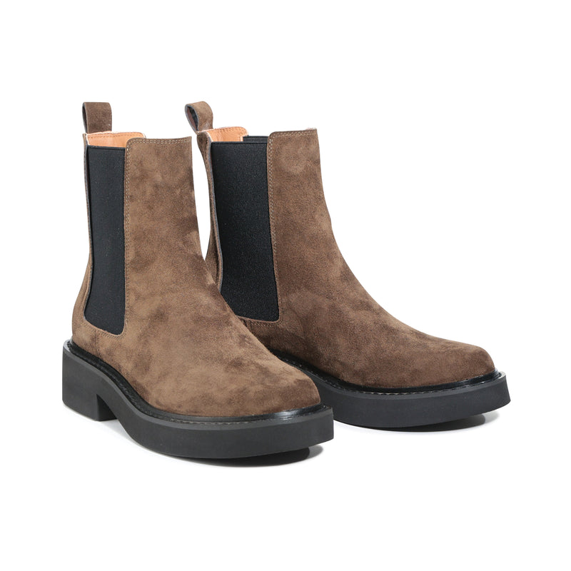 EOS LEILN Kalamata suede boots featuring a sleek design with a rounded toe and stylish ankle height.