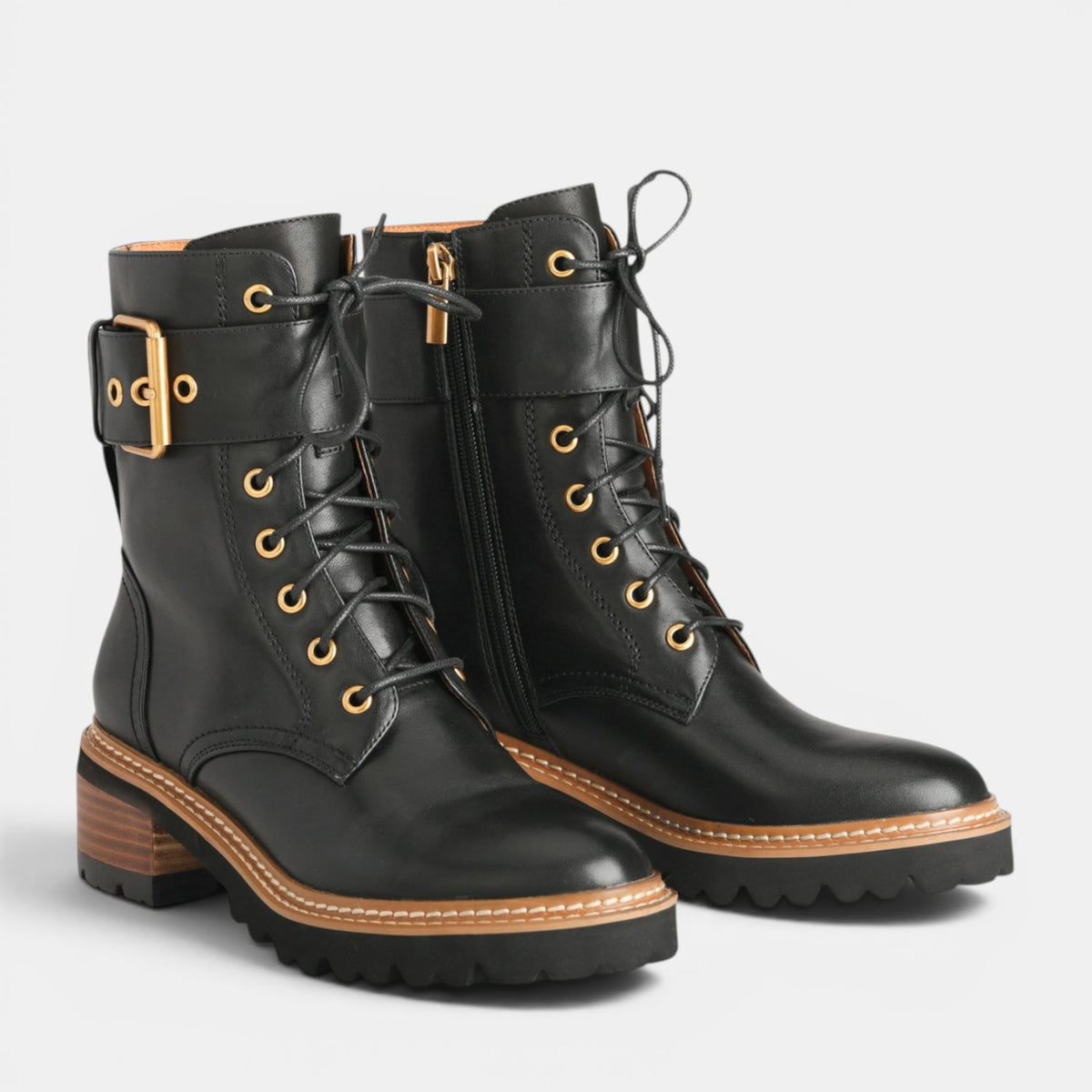 Eos Line Black boots viewed from top, featuring sleek black leather design and modern style.