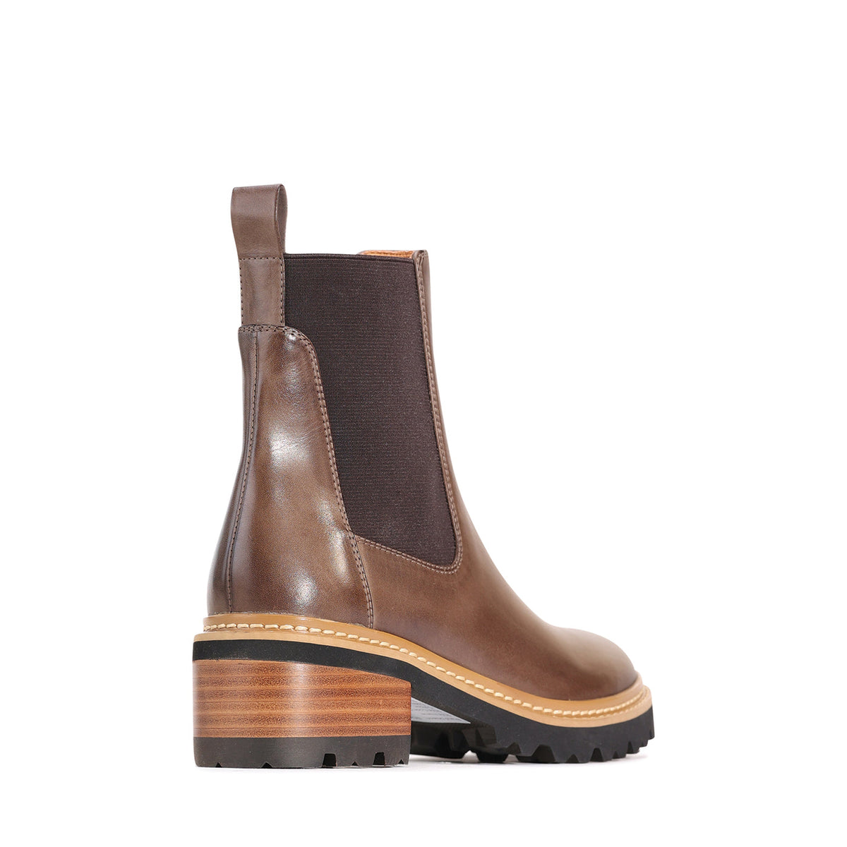 Eos Linear Nocciola boots in light brown leather with sleek design and ankle height, showcasing stylish footwear from the Eos brand.