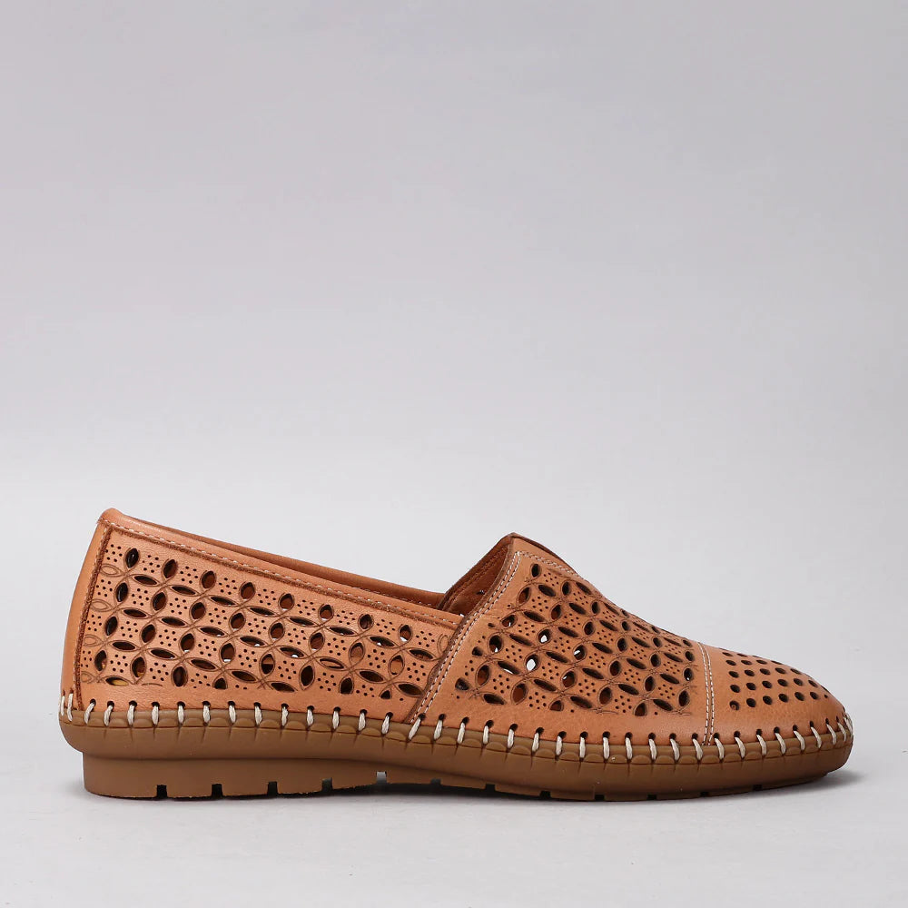 LE SANSA MELLOW TAN Women Slip-ons - Zeke Collection NZ
