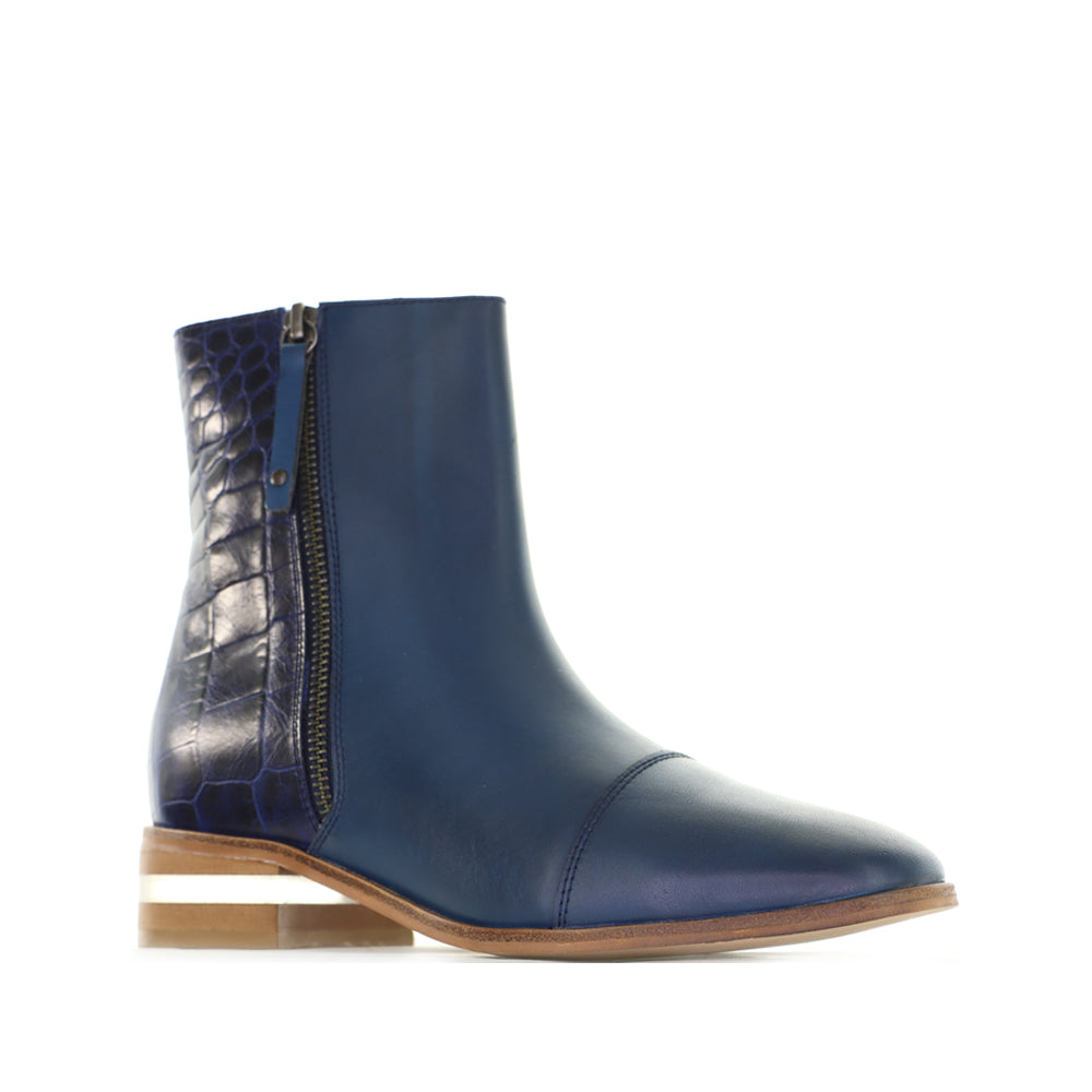 LESANSA MERA NAVY Women Boots - Zeke Collection NZ