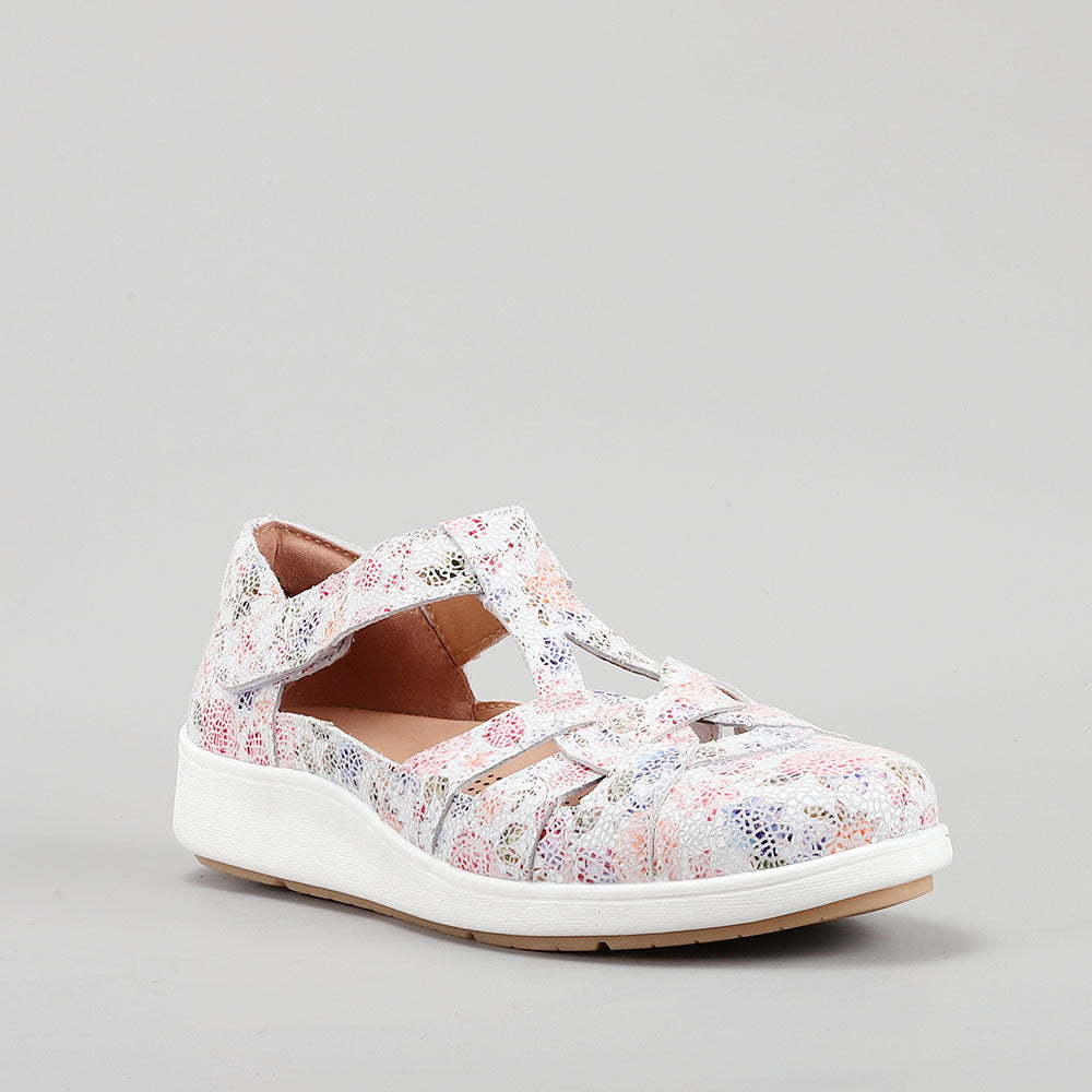 CC Resorts Nove White Floral casuals shoes with white floral design, featuring a comfortable slip-on style and stylish summer pattern.