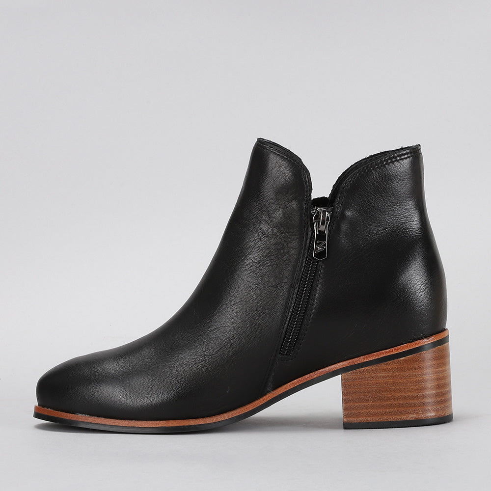 NAKED ARCHES OXLEY BLACK Women Boots - Zeke Collection NZ