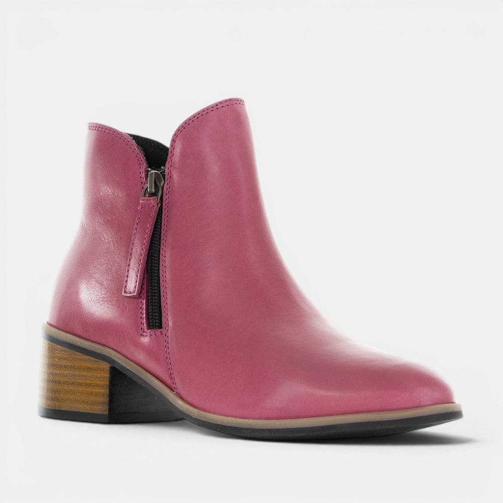 LE SANSA Oxley hot pink boots with stylish design and chunky sole, perfect for trendy casual or statement footwear.
