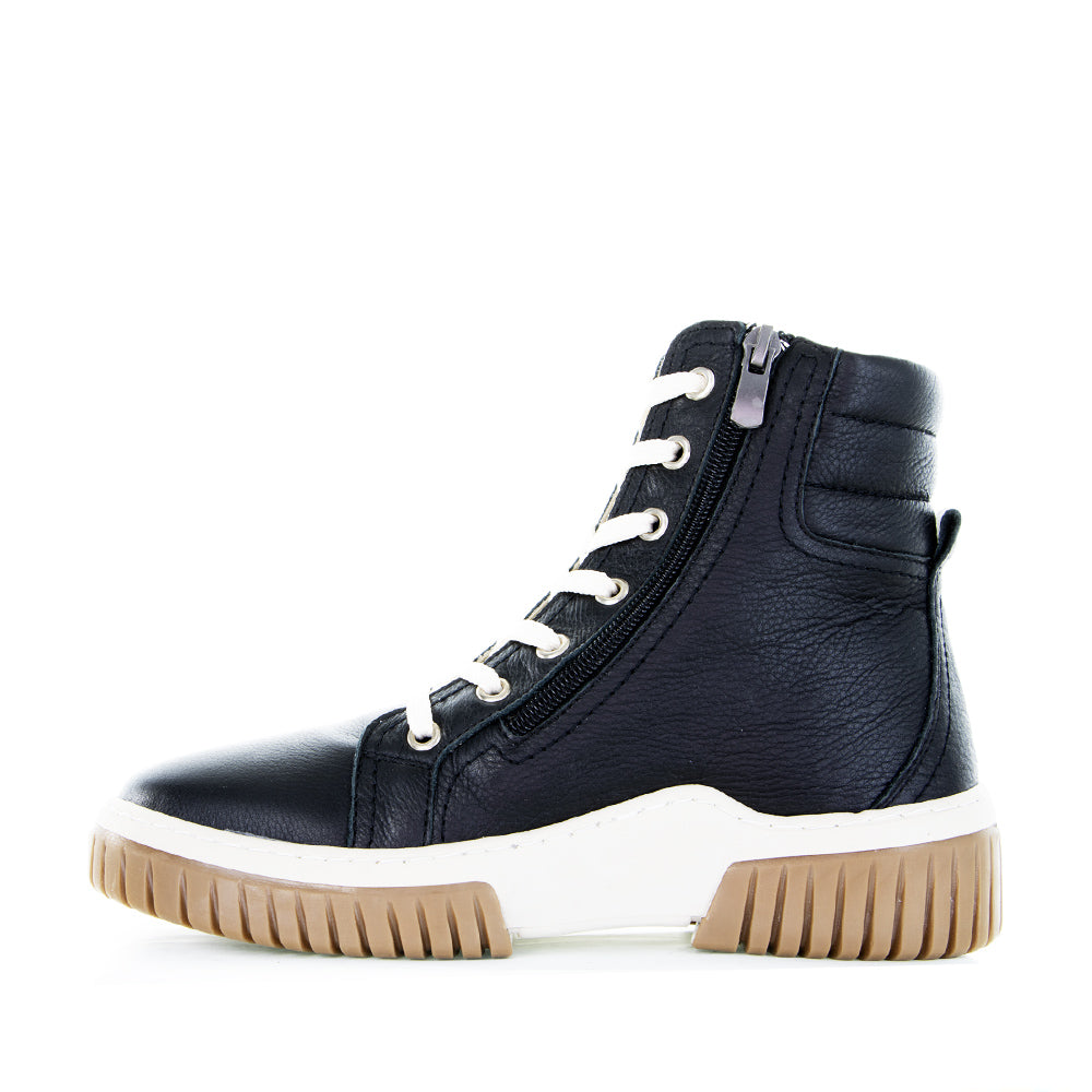 Black CABELLO Petra boots with sleek design and sturdy sole, showcasing stylish leather footwear for women.