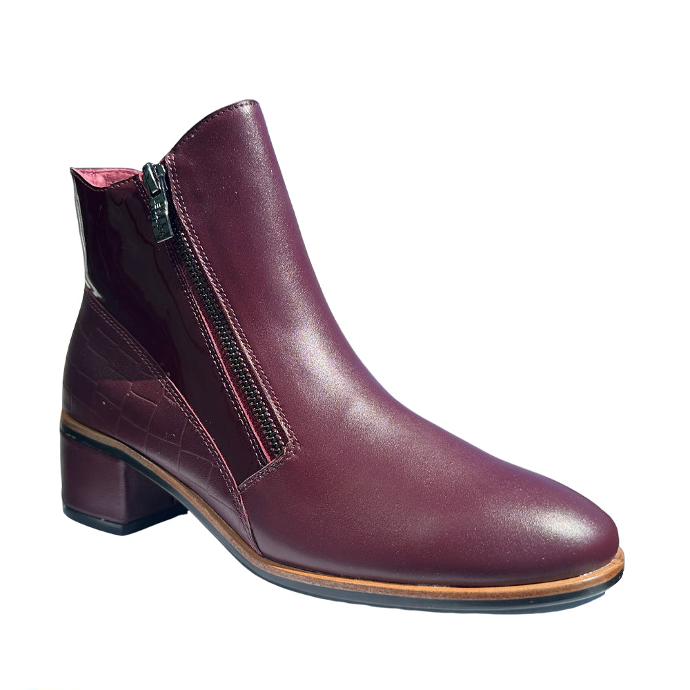LE SANSA REFINE MERLOT PATENT Women Boots - Zeke Collection NZ