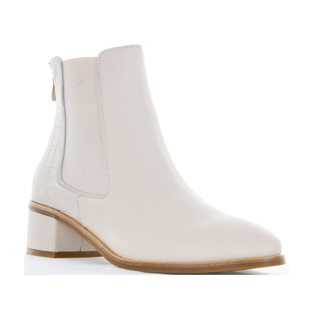 Black leather LESANSA REMTON BONE boots with chunky soles and lace-up design, stylish and durable footwear from LE SANSA.