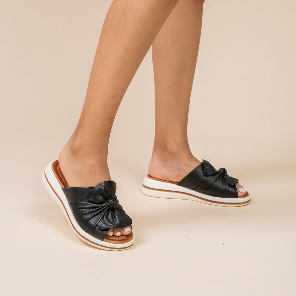 LE SANSA SALSA BLACK / TAN Women Slip-ons - Zeke Collection NZ