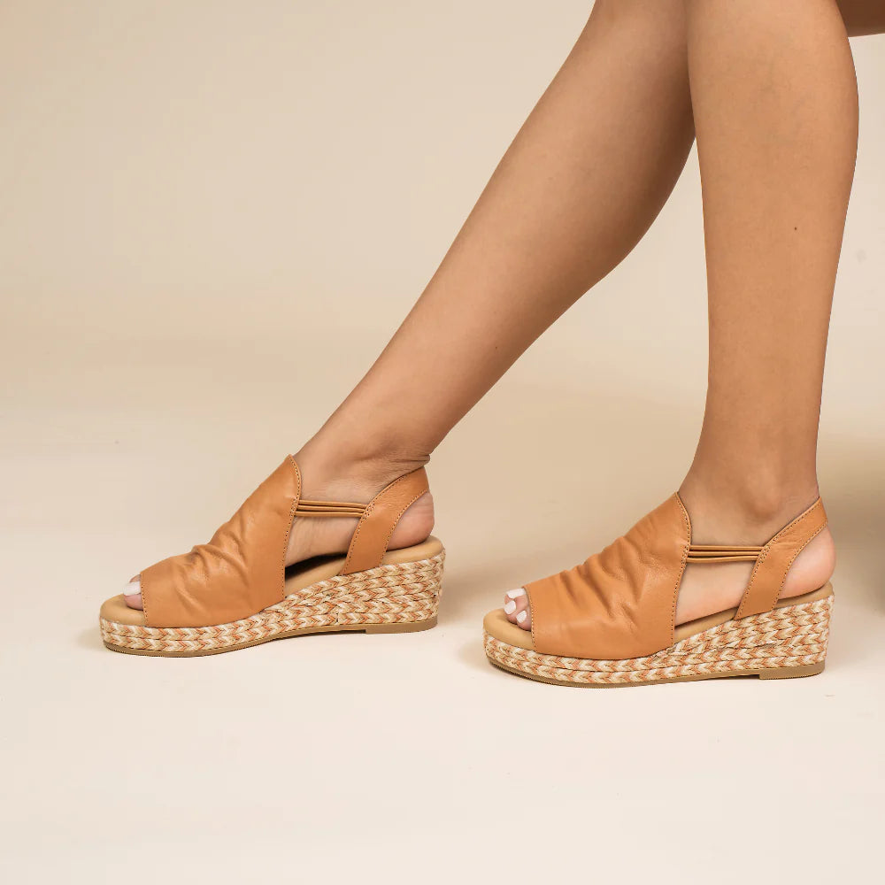 LE SANSA DARLA TAN Women Sandals - Zeke Collection NZ